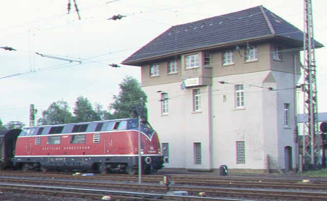 V200 am Stellwerk